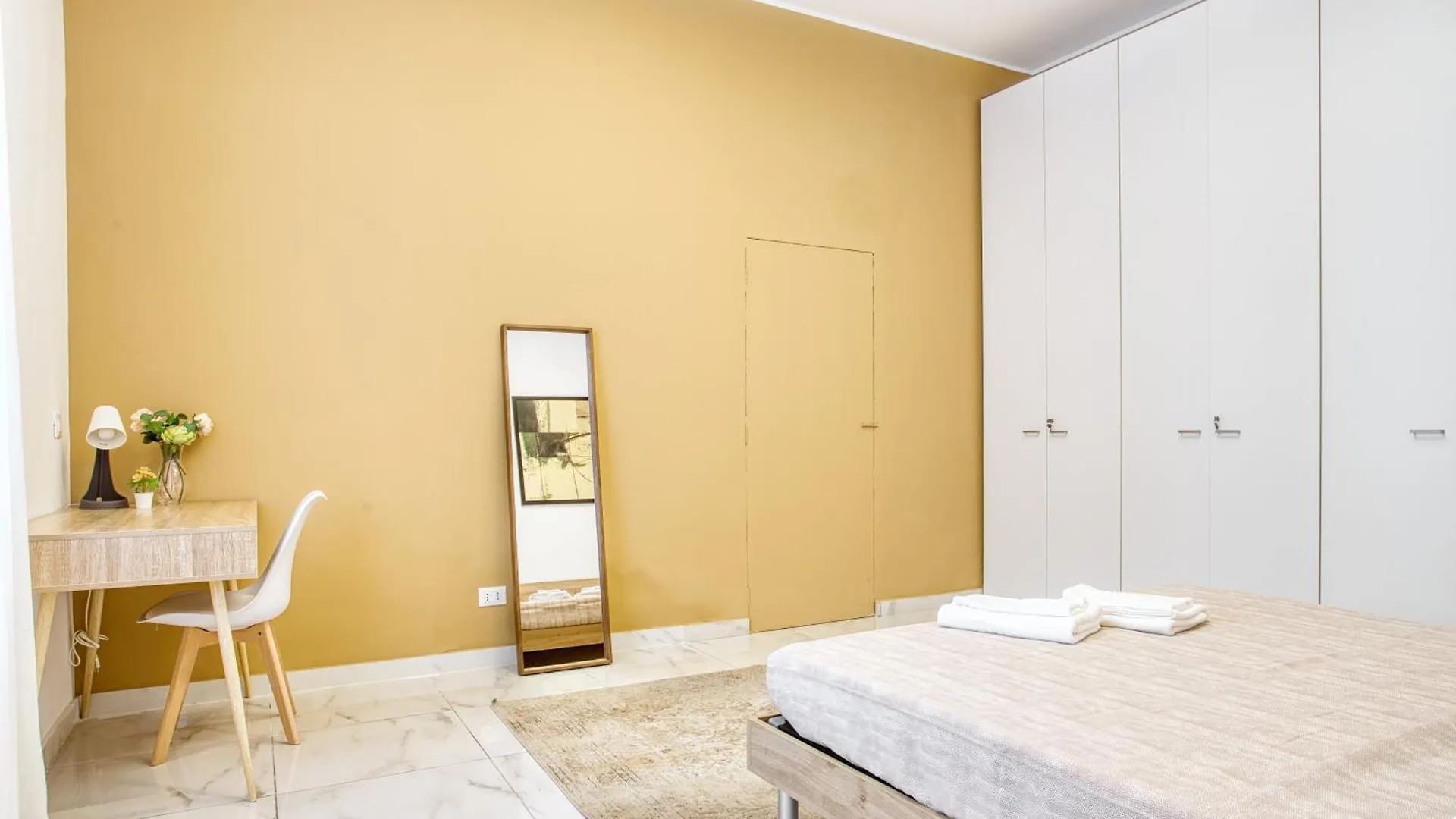 Sarpi56; New 2 Bd Apartment In Sempione District Mediolan