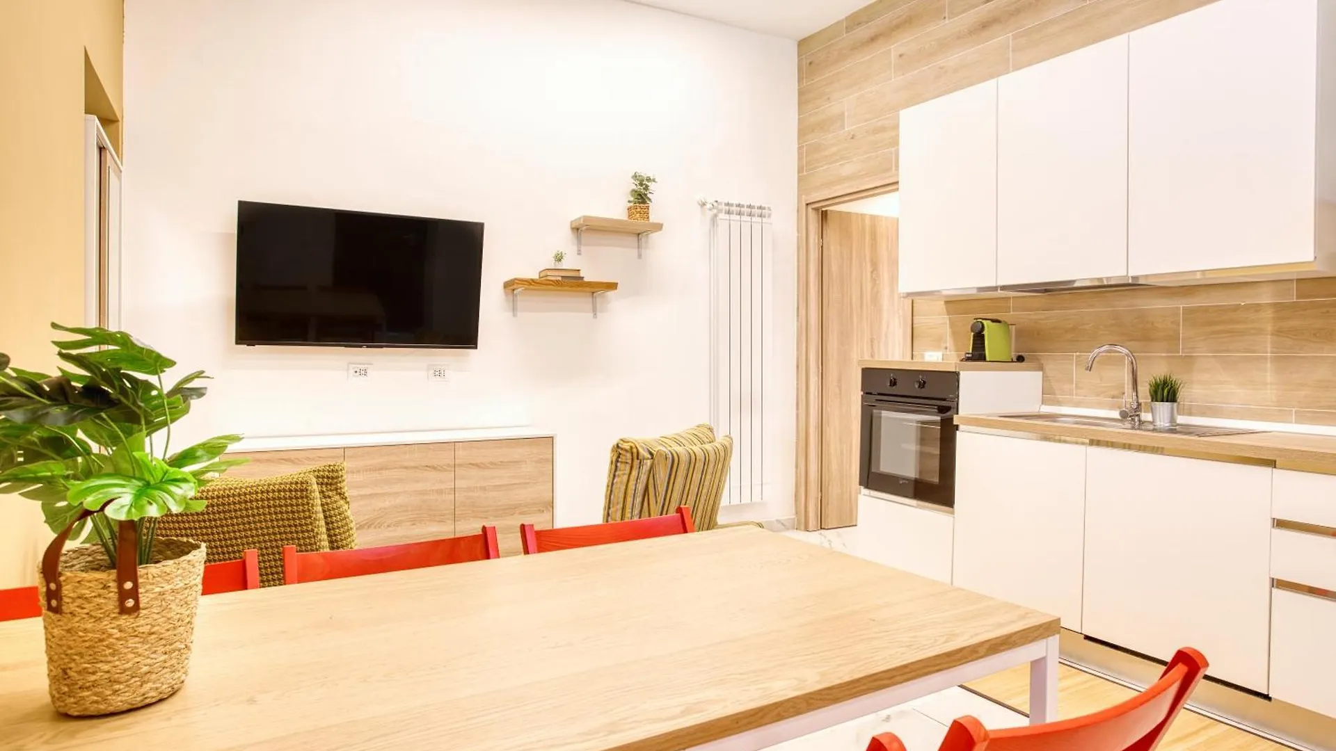 Sarpi56; New 2 Bd Apartment In Sempione District Mediolan